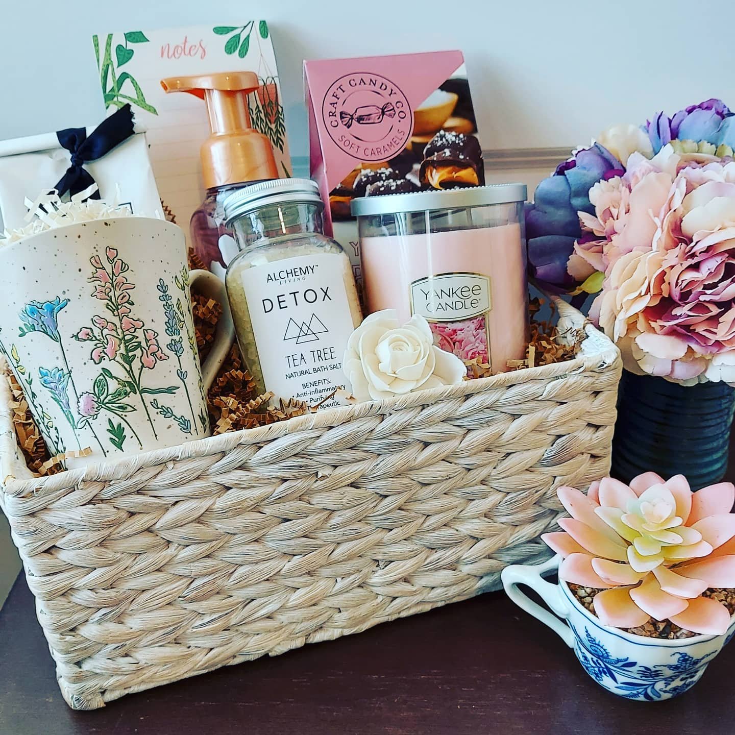 Llama Llove Gifts, LLC