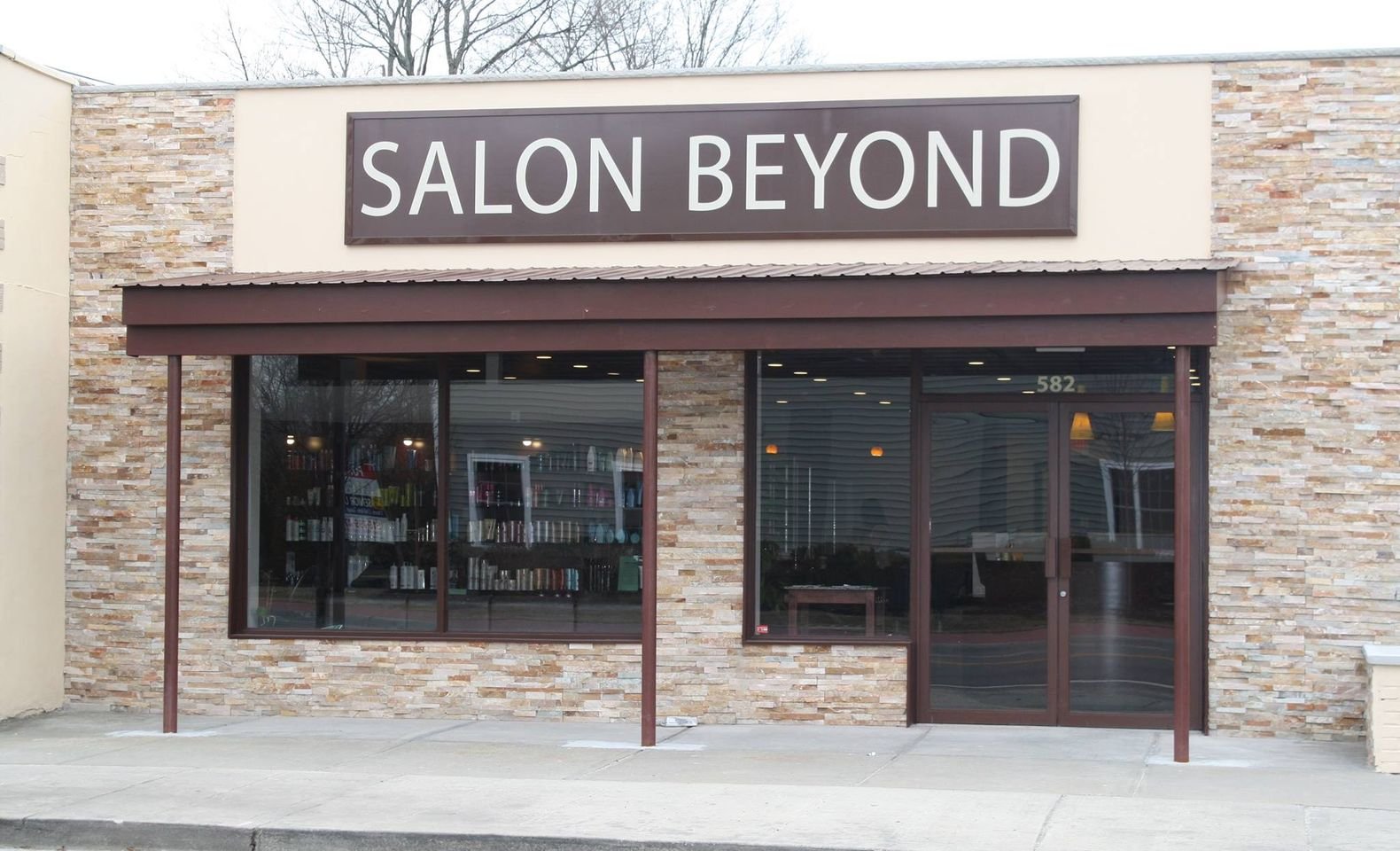 Salon Beyond