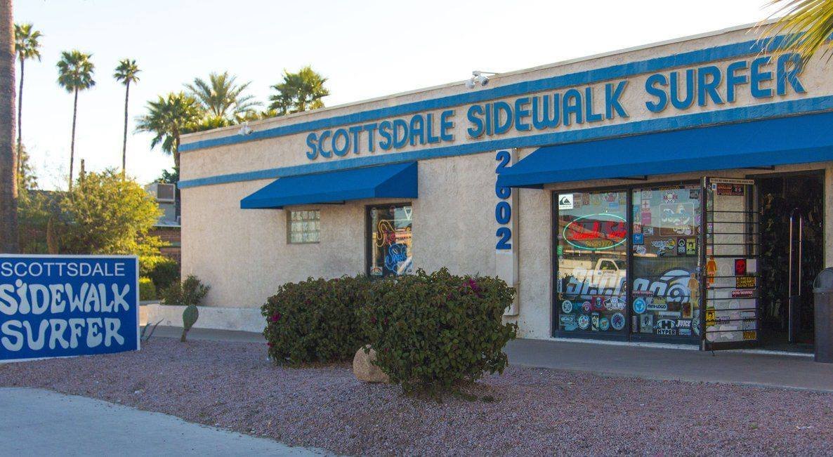 Sidewalk Surfer • Scottsdale • Fresh Chalk