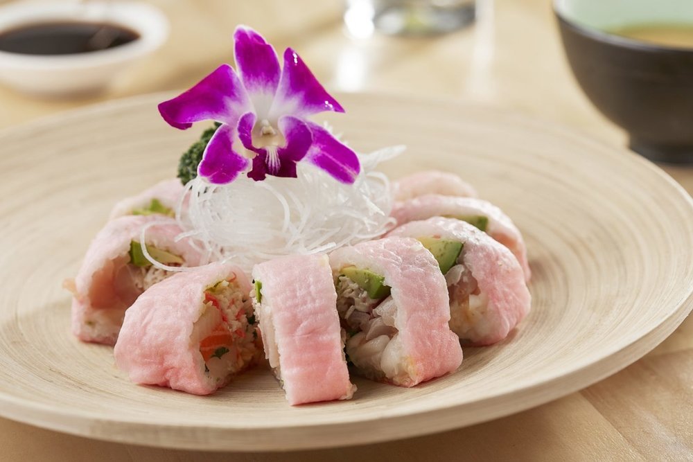 Yellowtail Sushi Bar & Asian Kitchen